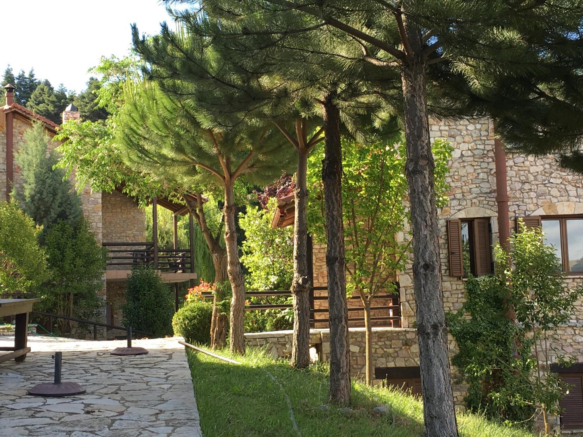 Georgio'S V Chalet Kalavrita Exterior foto